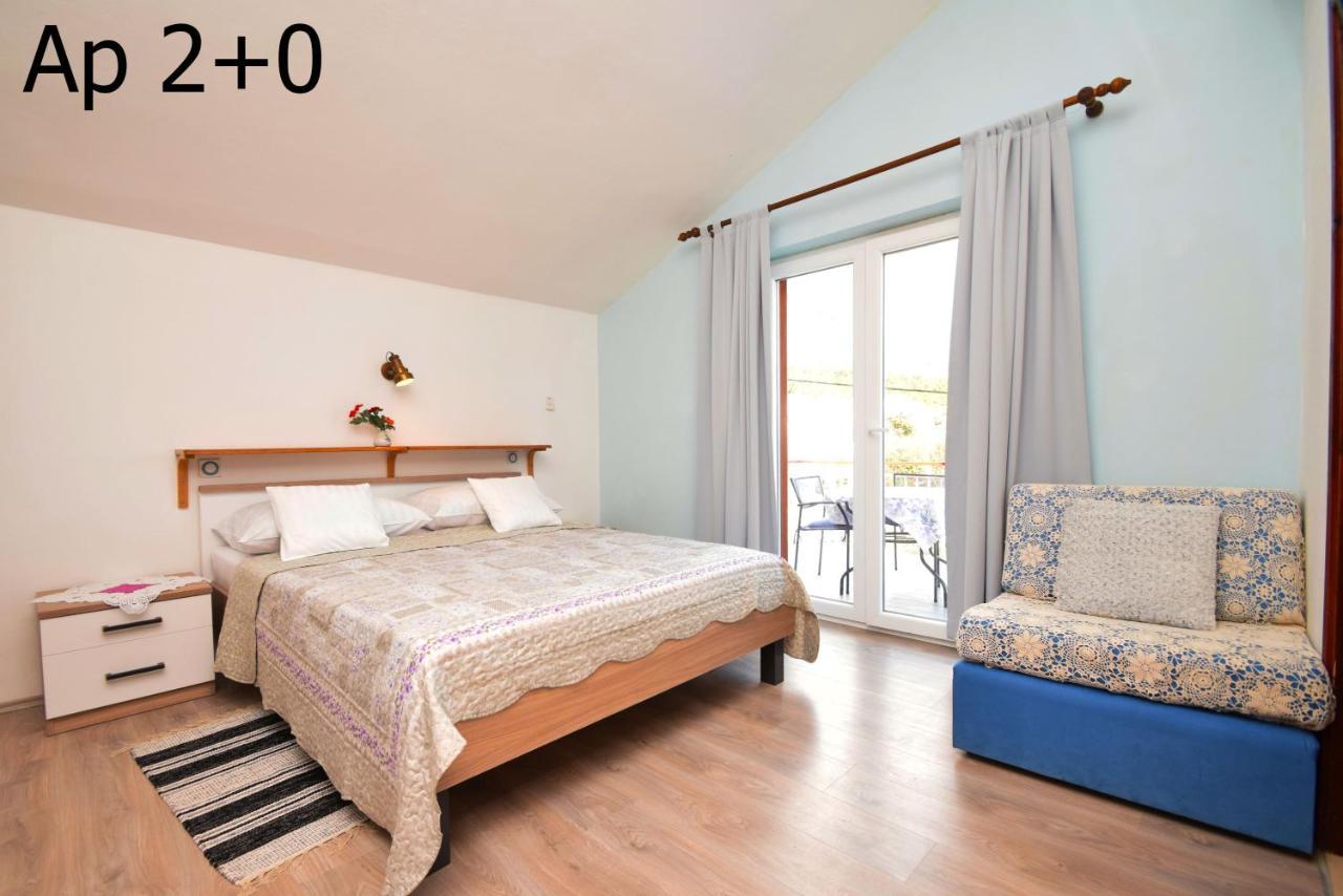 Apartments Mira Starigrad Paklenica Eksteriør bilde