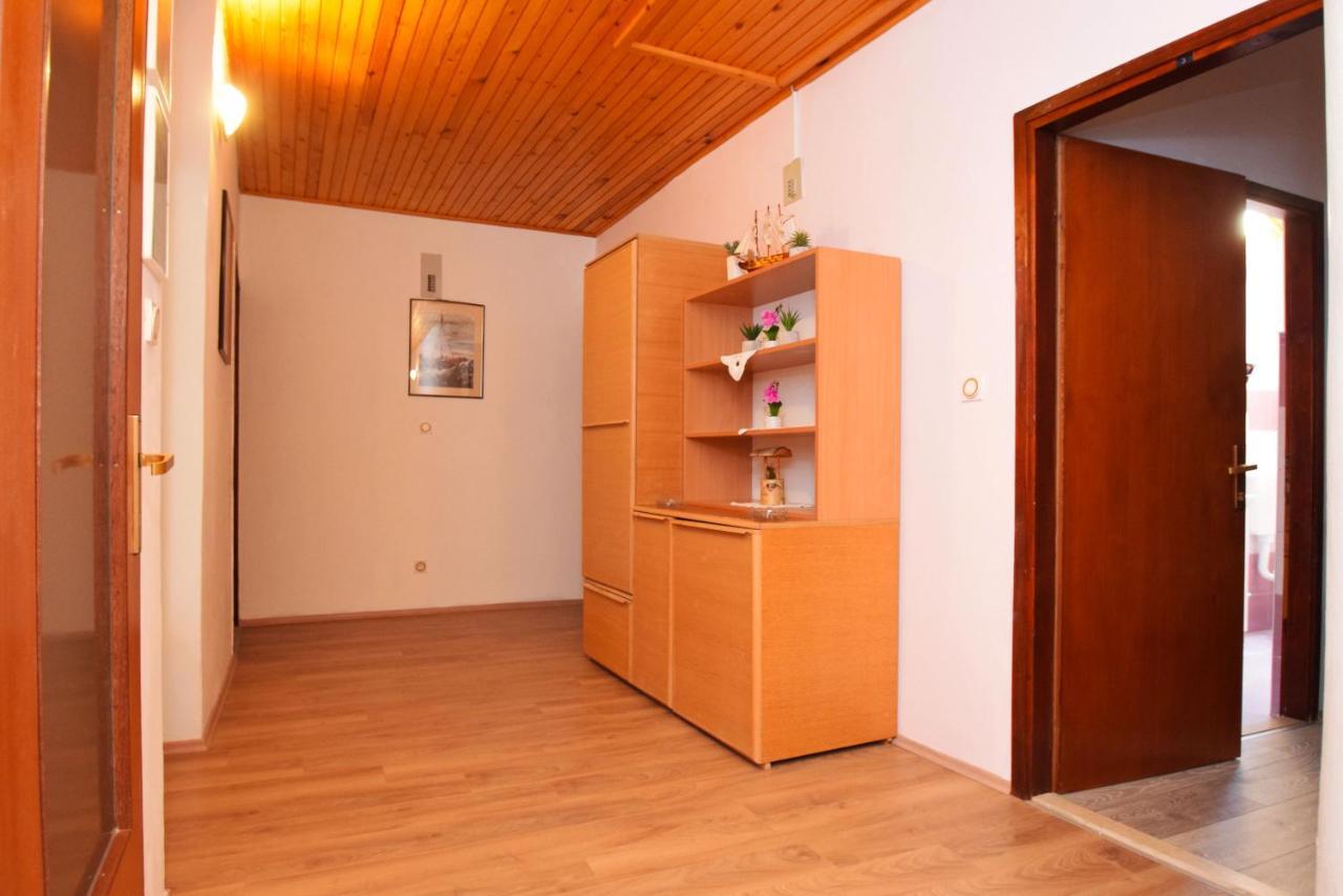 Apartments Mira Starigrad Paklenica Eksteriør bilde